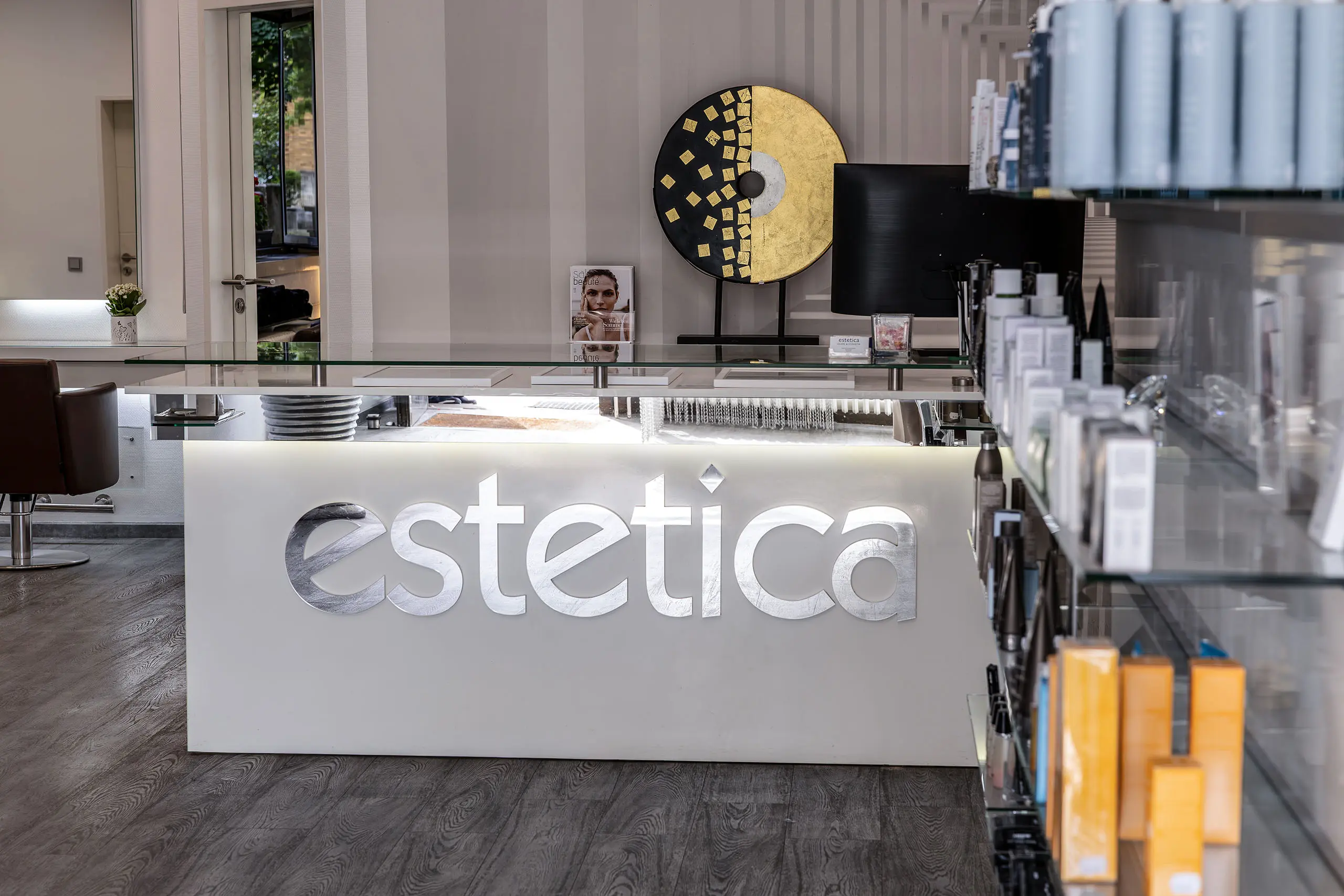 Friseur Estetica Salon 16