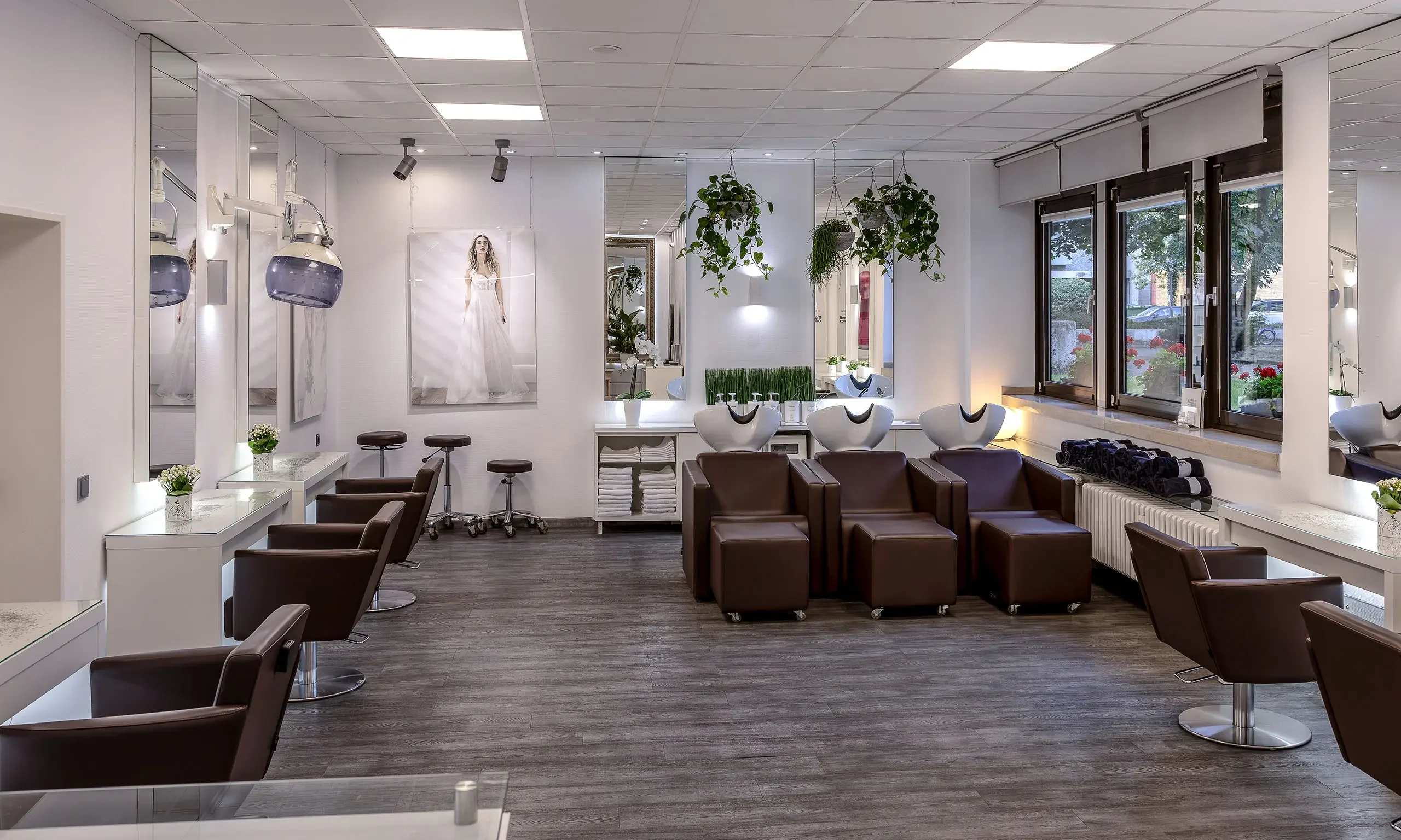 Friseur Estetica Salon 8